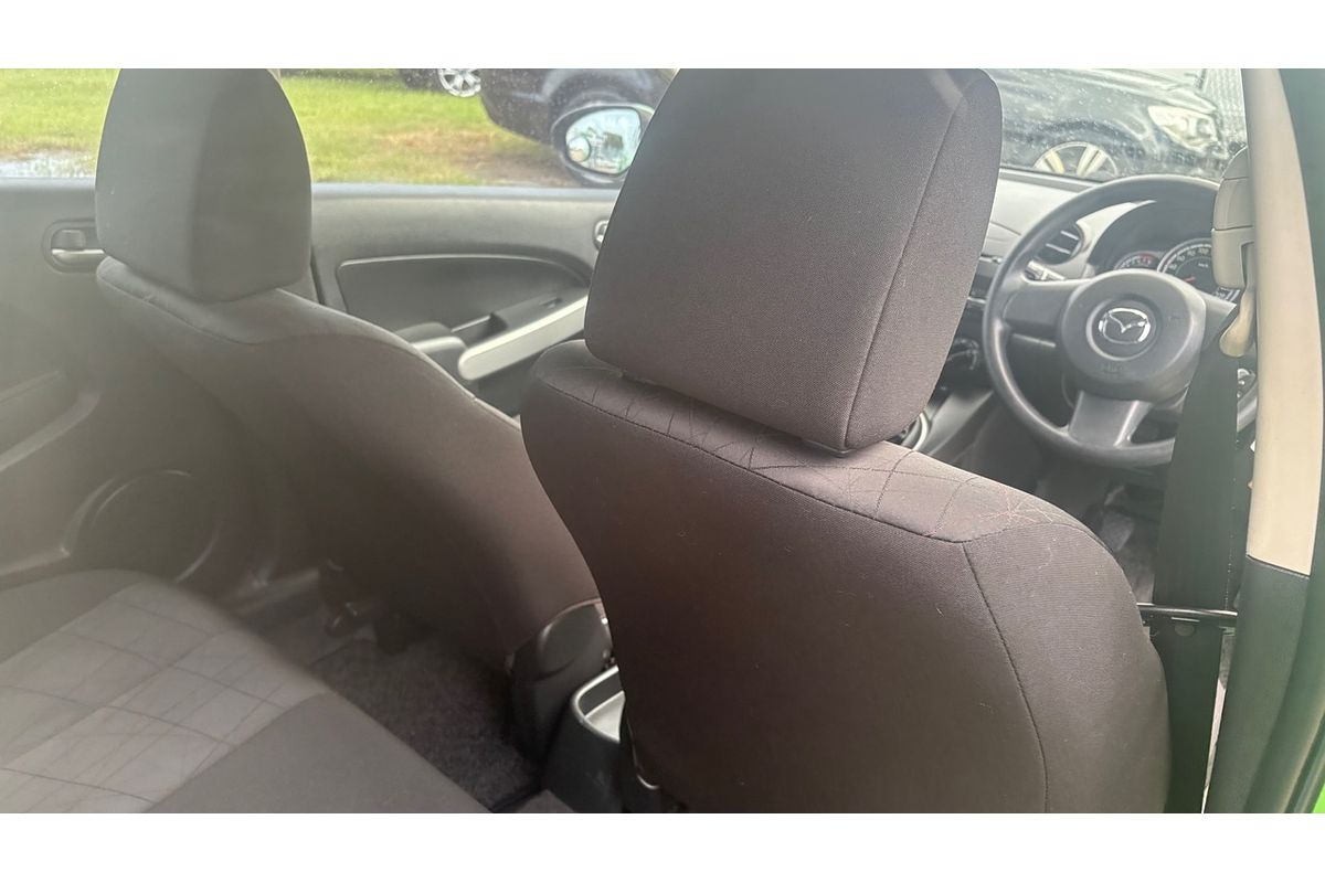 2011 Mazda 2 Neo DE MY10