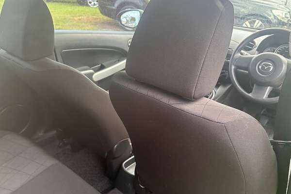 2011 Mazda 2 Neo DE MY10