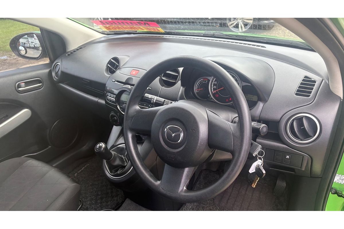 2011 Mazda 2 Neo DE MY10