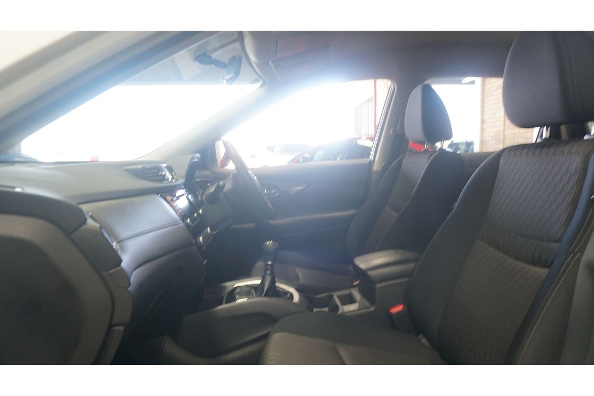 2022 Nissan X-TRAIL ST T32