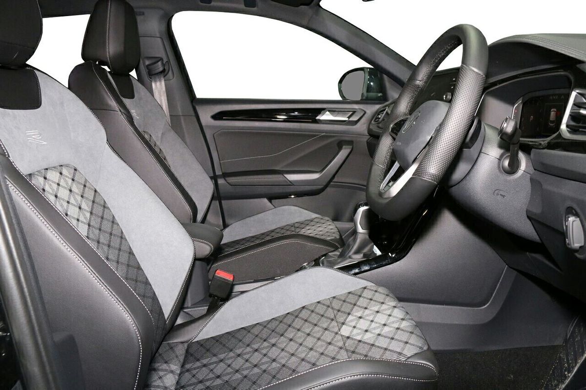 2024 Volkswagen T-Roc 140TSI R-Line D11