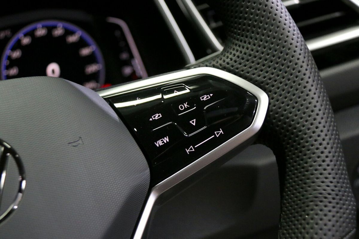 2024 Volkswagen T-Roc 140TSI R-Line D11