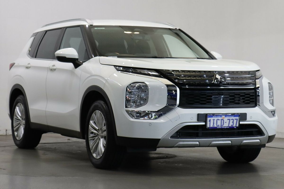 2023 Mitsubishi Outlander LS ZM