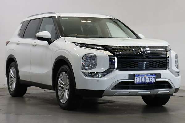 2023 Mitsubishi Outlander LS ZM