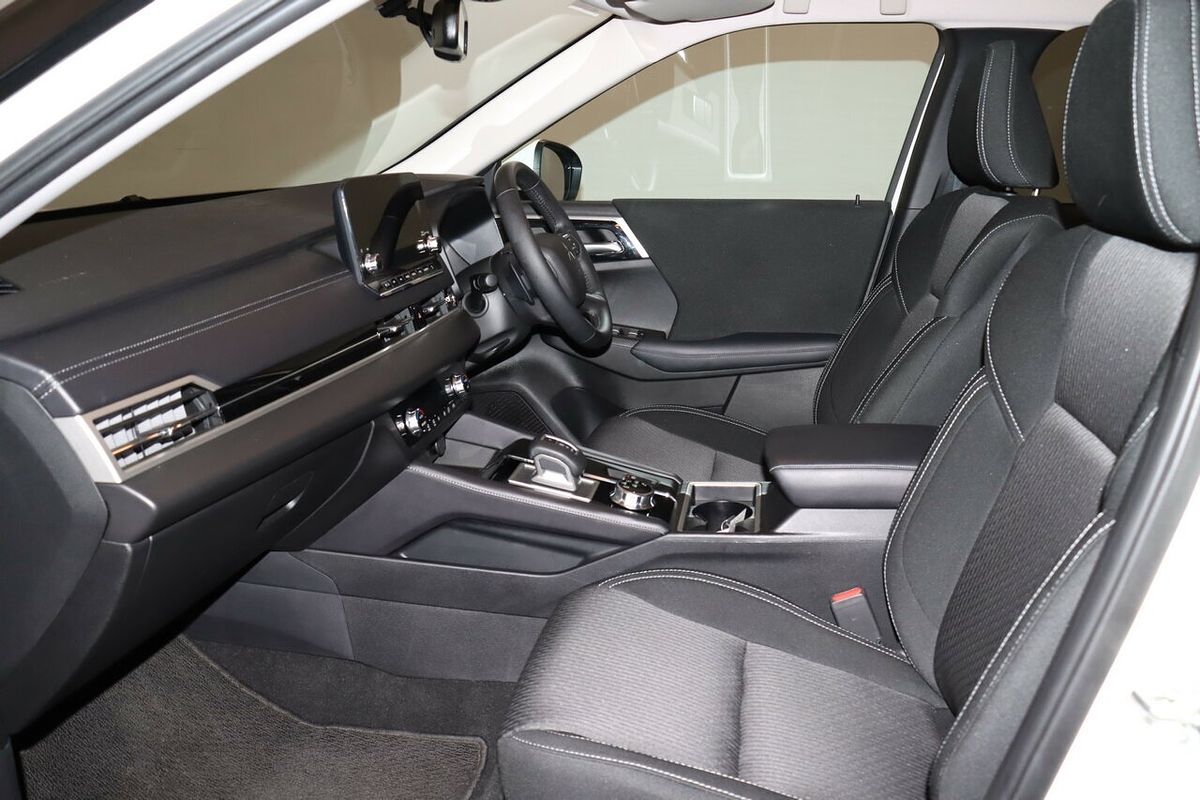 2023 Mitsubishi Outlander LS ZM