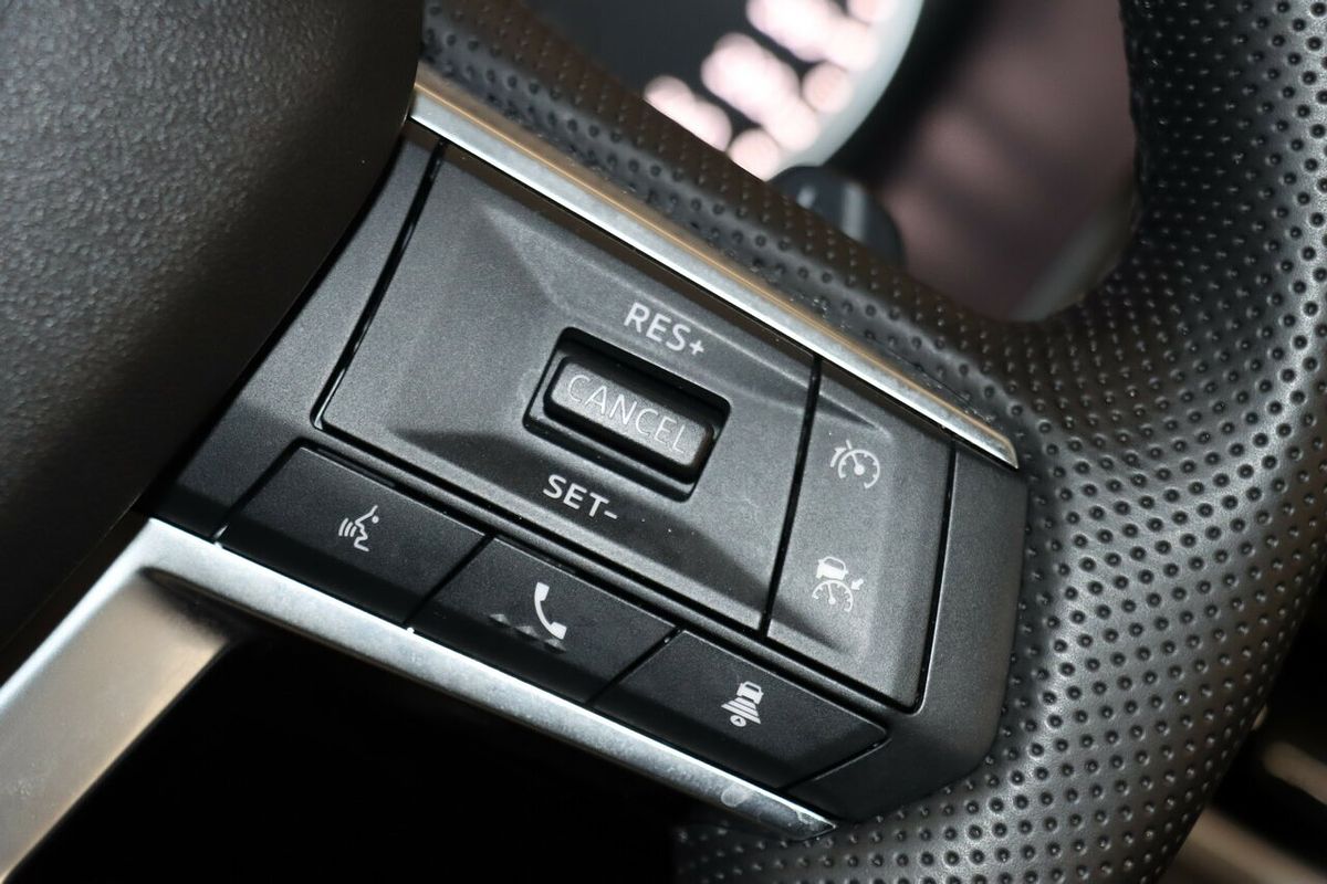 2023 Mitsubishi Outlander LS ZM