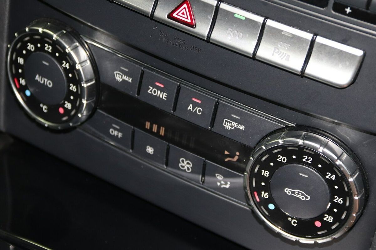 2013 Mercedes-Benz C-Class C200 W204
