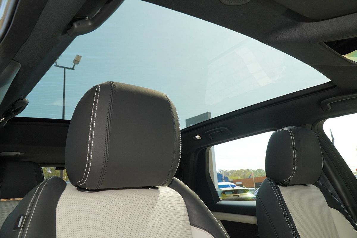2022 Land Rover Discovery Sport P250 R-Dynamic HSE L550