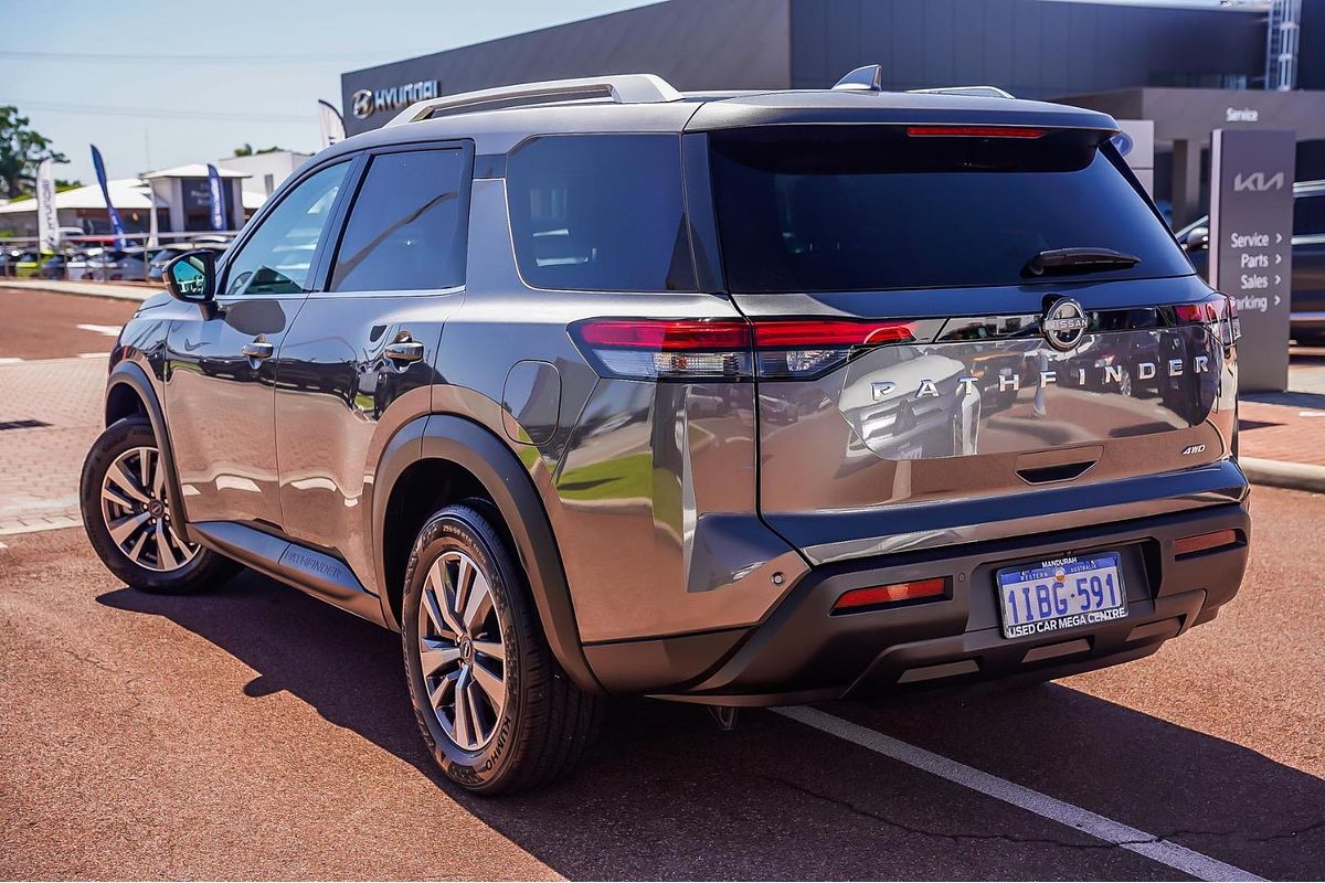2023 Nissan Pathfinder Ti R53