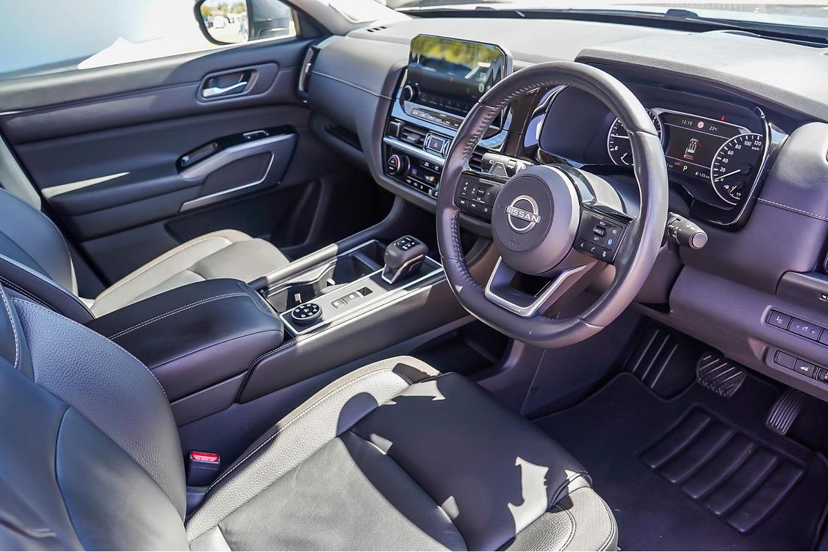 2023 Nissan Pathfinder Ti R53