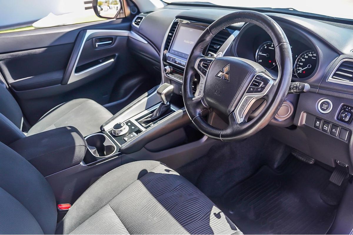 2023 Mitsubishi Pajero Sport GLS QF