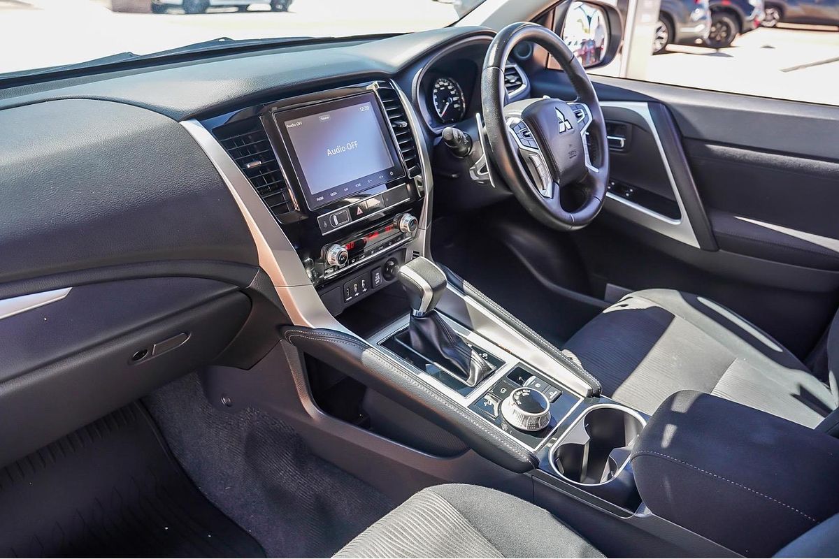 2023 Mitsubishi Pajero Sport GLS QF