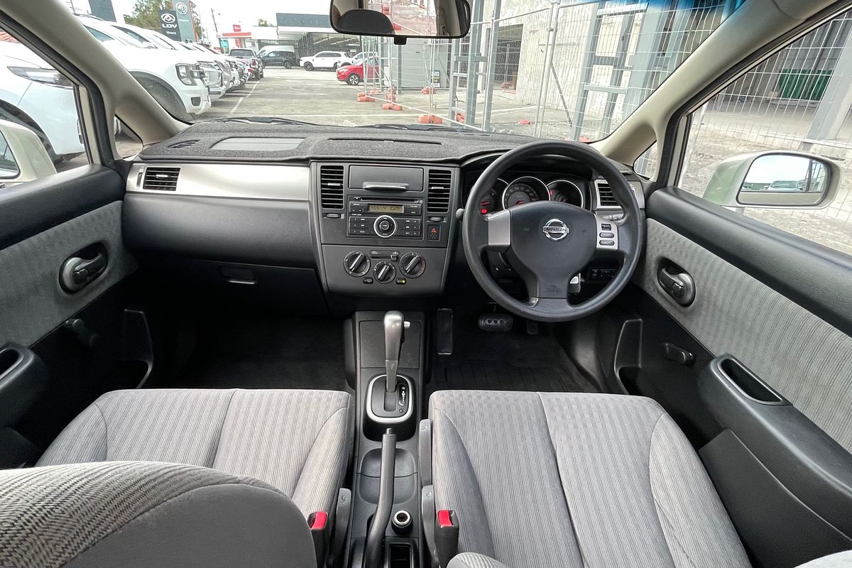 2008 Nissan Tiida ST C11