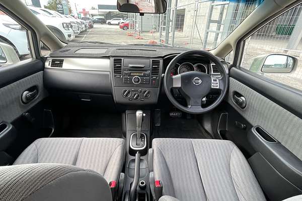 2008 Nissan Tiida ST C11