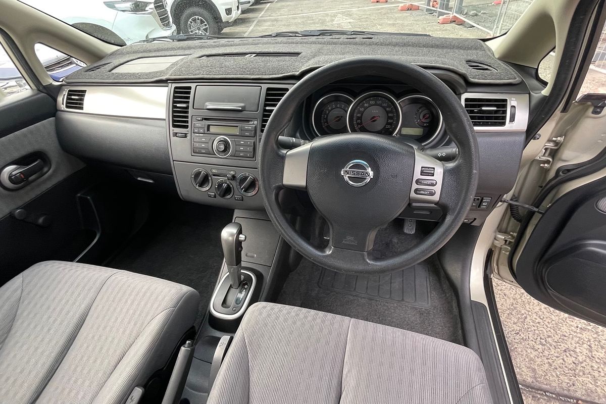 2008 Nissan Tiida ST C11