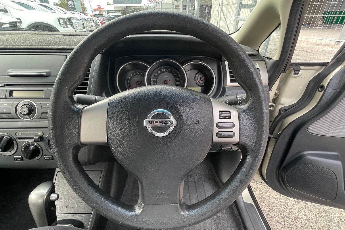 2008 Nissan Tiida ST C11