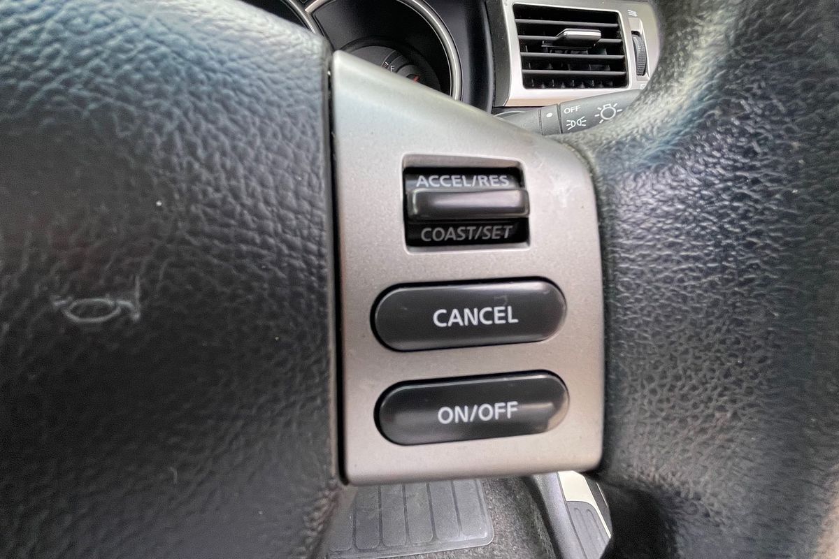 2008 Nissan Tiida ST C11