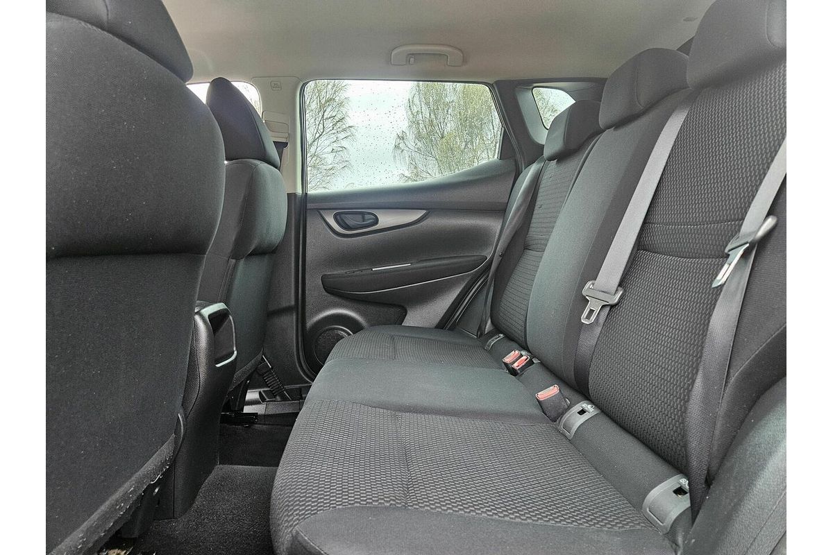 2015 Nissan Qashqai ST J11