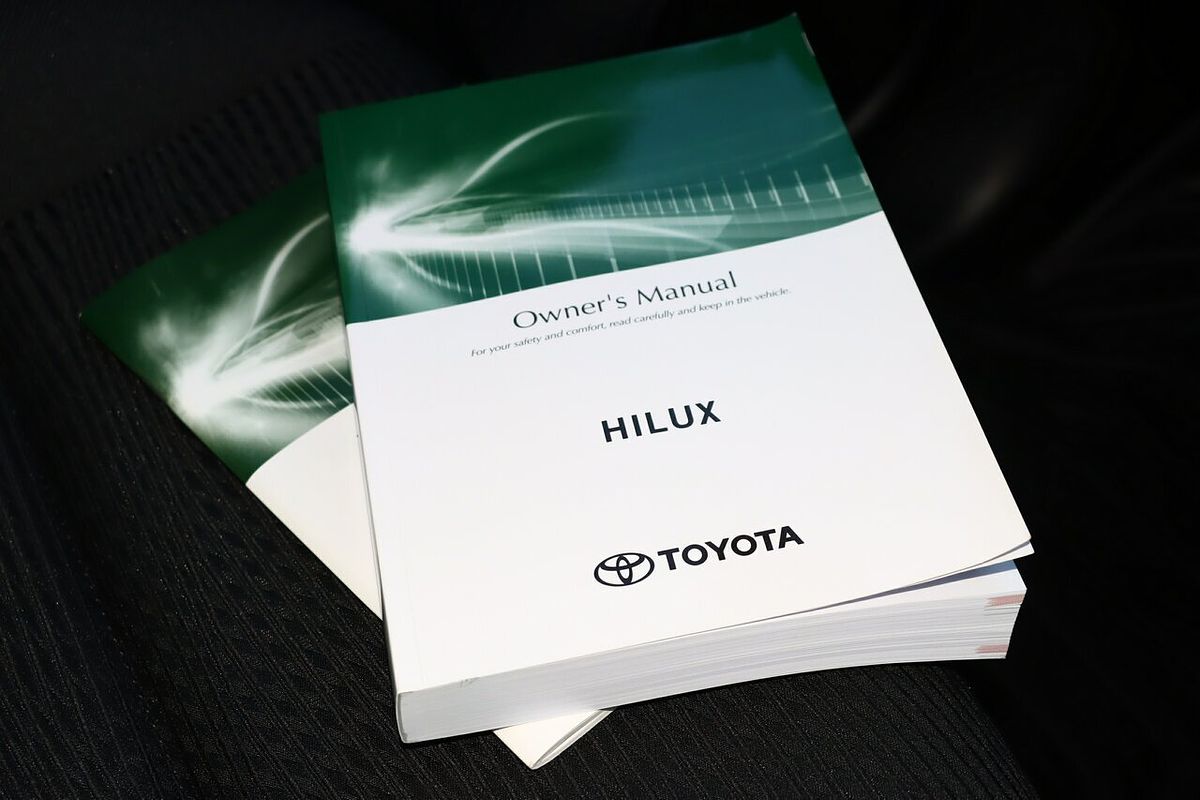 2024 Toyota Hilux SR GUN126R 4X4