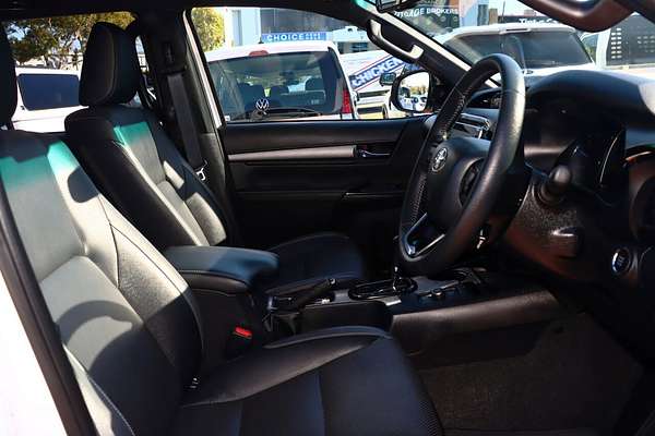 2024 Toyota Hilux Rogue 48V GUN126R 4X4
