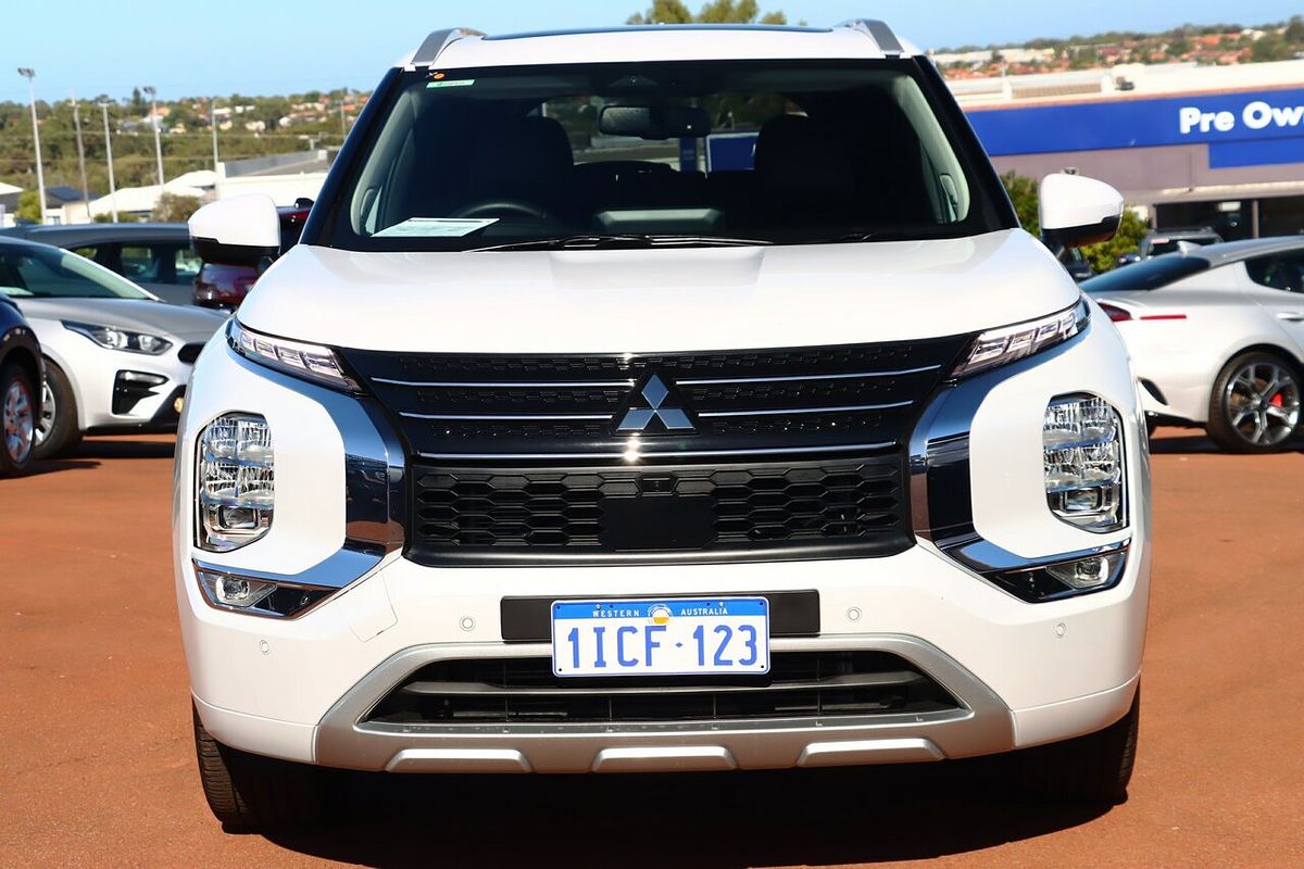 2024 Mitsubishi Outlander Exceed ZM