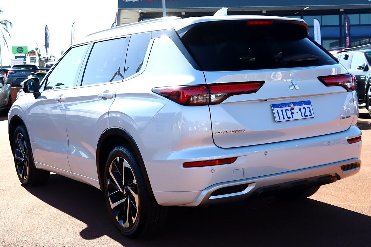 2024 Mitsubishi Outlander Exceed ZM
