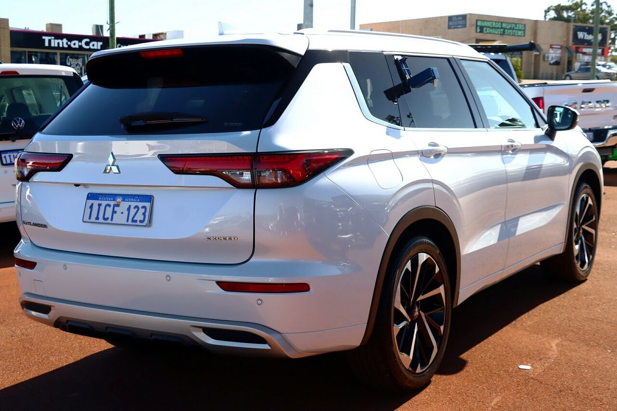 2024 Mitsubishi Outlander Exceed ZM