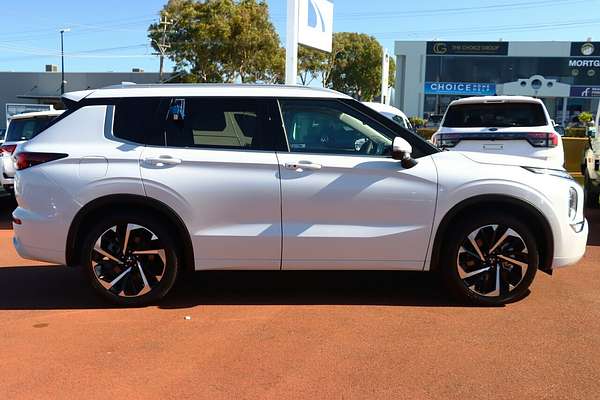 2024 Mitsubishi Outlander Exceed ZM