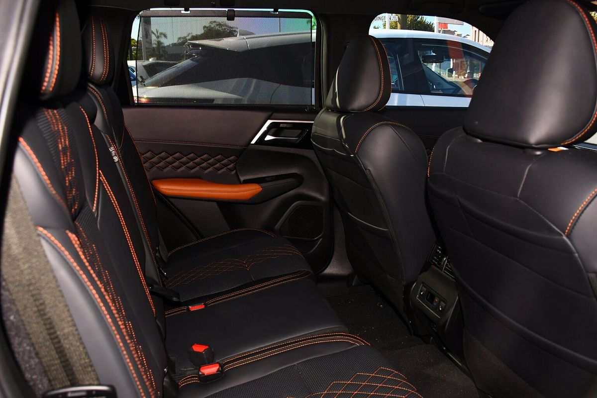 2024 Mitsubishi Outlander Exceed Tourer ZM