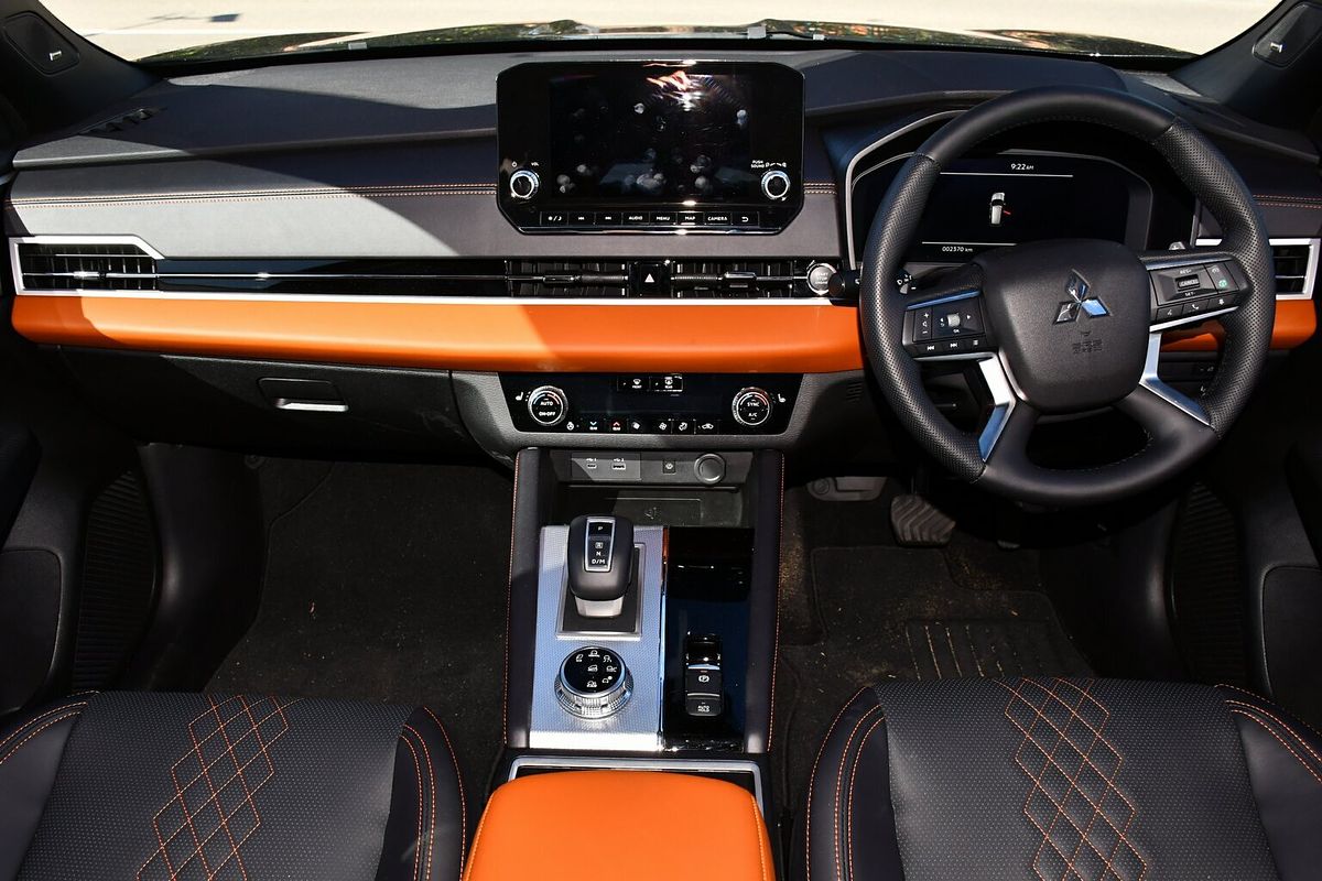 2024 Mitsubishi Outlander Exceed Tourer ZM