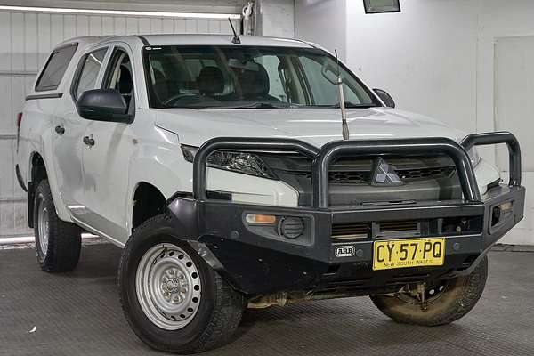 2020 Mitsubishi Triton GLX MR 4X4