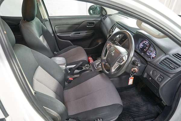 2020 Mitsubishi Triton GLX MR 4X4
