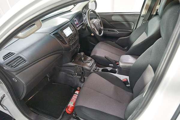 2020 Mitsubishi Triton GLX MR 4X4