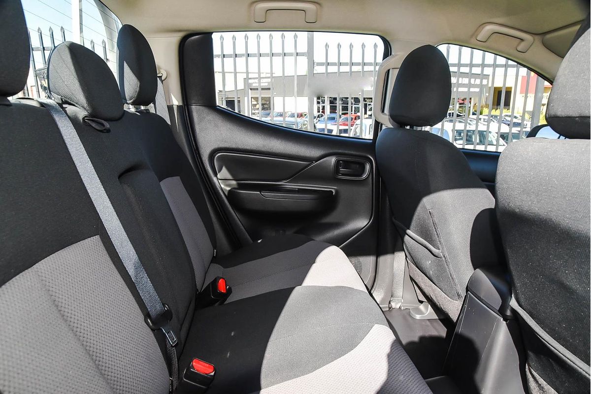 2022 Mitsubishi Triton GLX MR 4X4