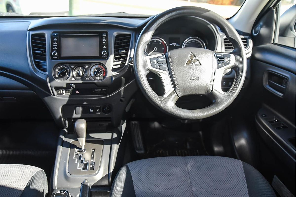 2022 Mitsubishi Triton GLX MR 4X4