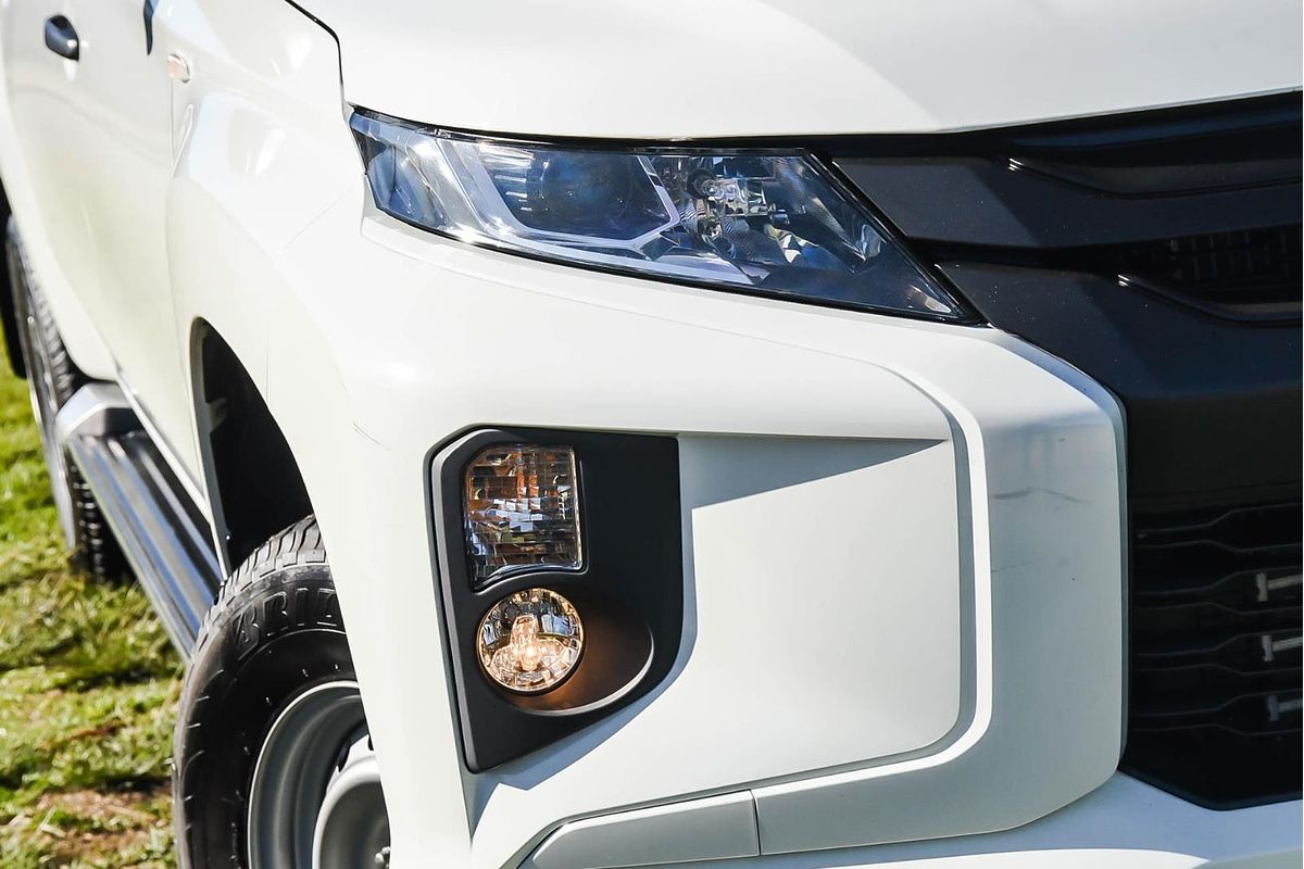 2022 Mitsubishi Triton GLX MR 4X4