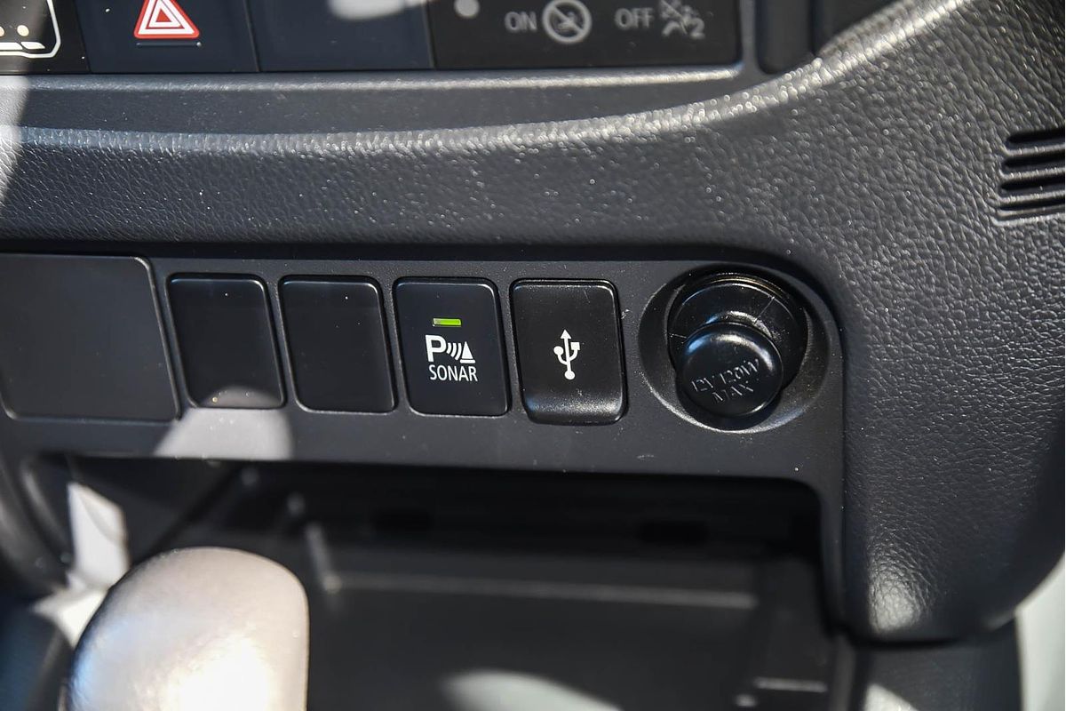 2022 Mitsubishi Triton GLX MR 4X4