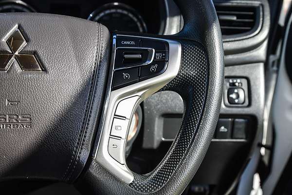 2022 Mitsubishi Triton GLX MR 4X4