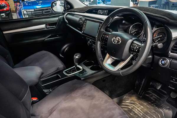 2023 Toyota Hilux SR5 GUN126R 4X4