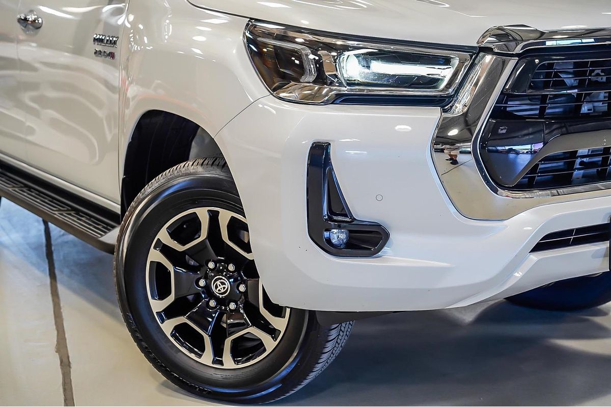 2023 Toyota Hilux SR5 GUN126R 4X4