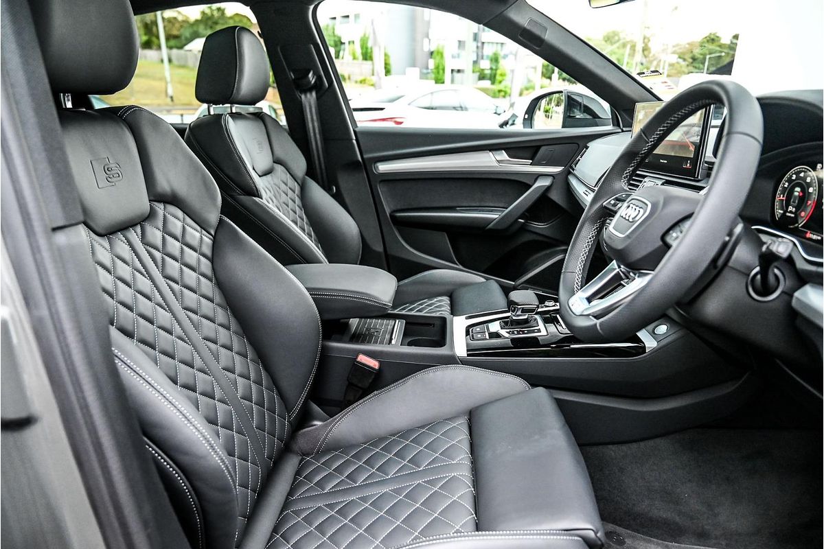 2024 Audi Q5 45 TFSI S Line FY