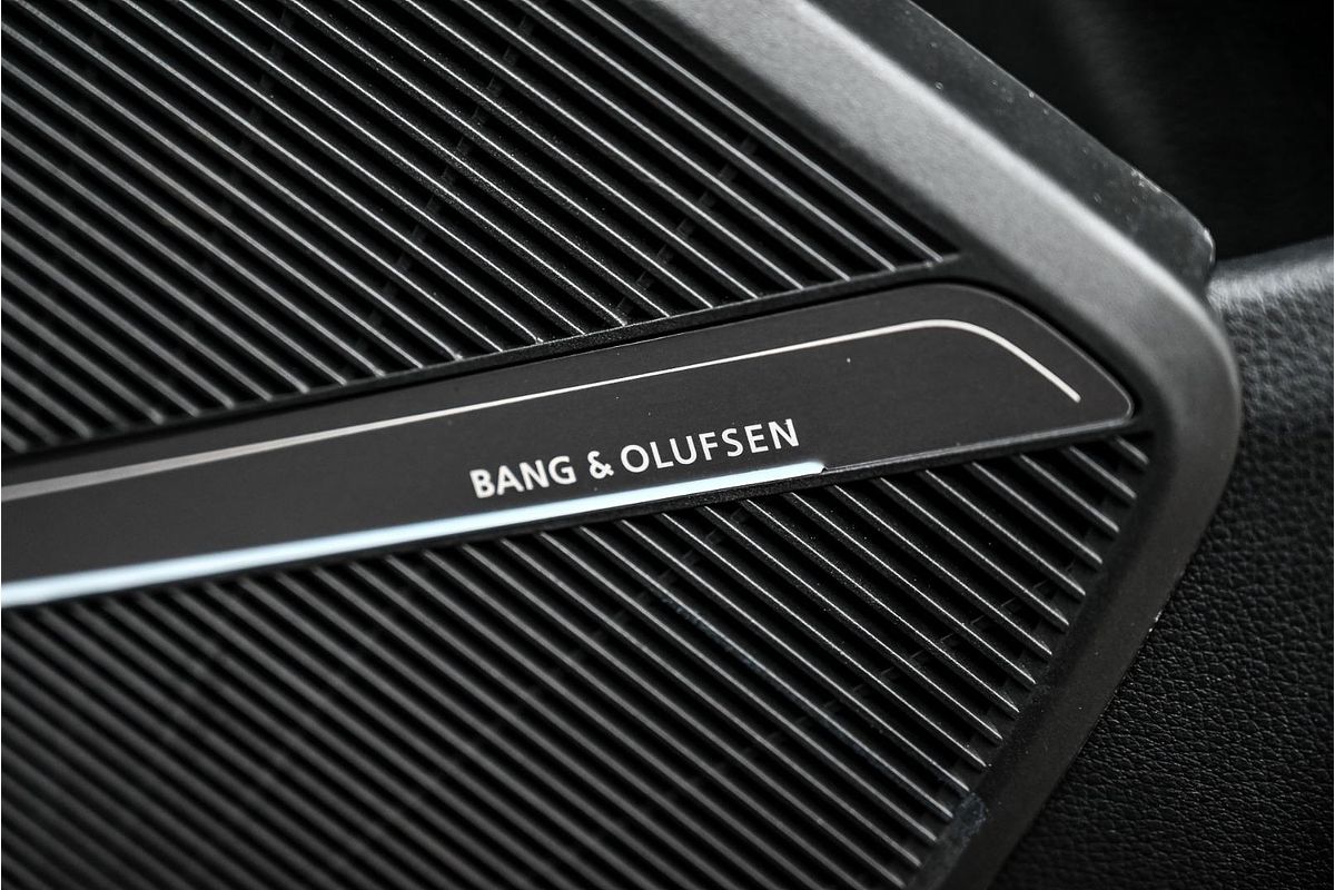 2024 Audi Q5 45 TFSI S Line FY