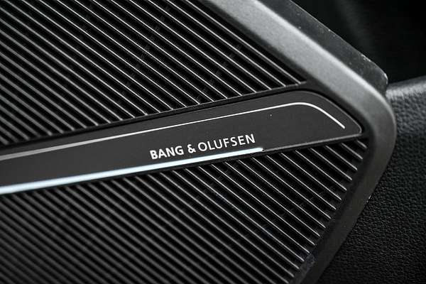 2024 Audi Q5 45 TFSI S Line FY