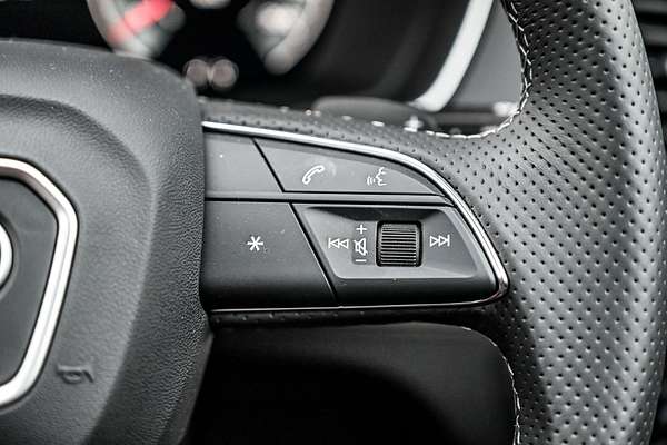 2024 Audi Q5 45 TFSI S Line FY