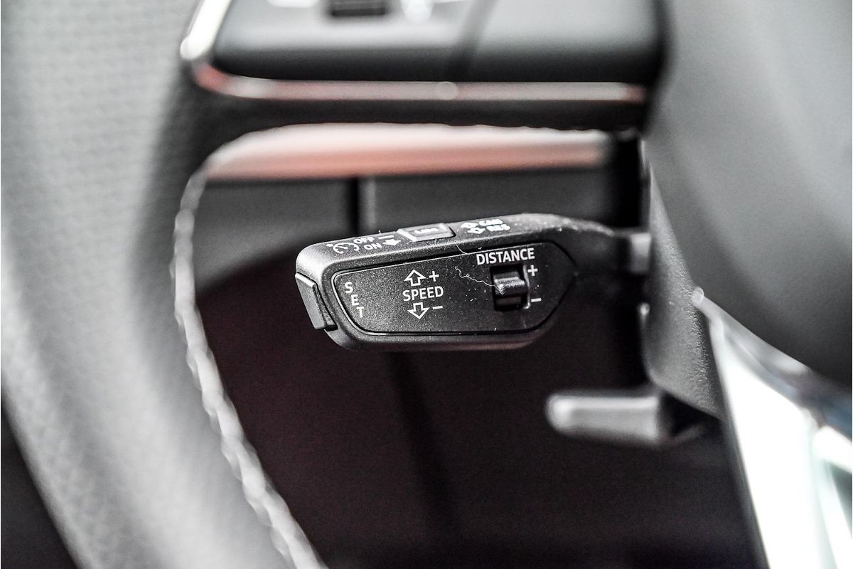 2024 Audi Q5 45 TFSI S Line FY