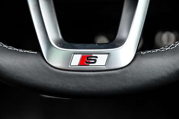 2024 Audi Q5 45 TFSI S Line FY
