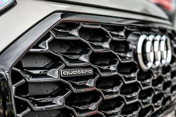 2024 Audi Q5 45 TFSI S Line FY