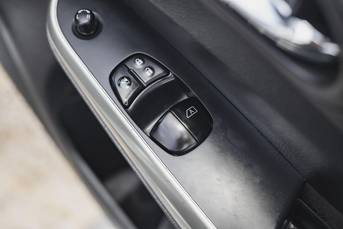 2018 Nissan Navara RX D23 Series 3 Rear Wheel Drive