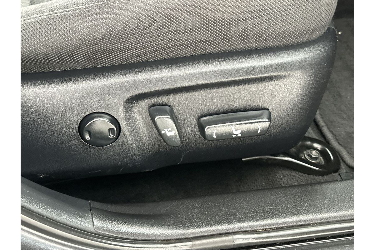 2015 Toyota Camry Hybrid H AVV50R