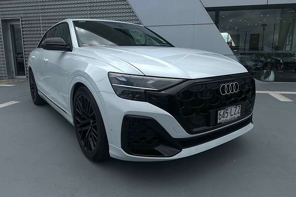 2024 Audi Q8 60 TFSI e S line F1